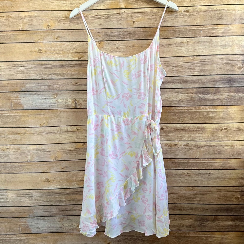 Row A White Floral Spaghetti Strap Faux Wrap Side Tie Dress Size Large NWT